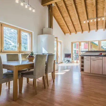 Chalet Alpin-snowball *