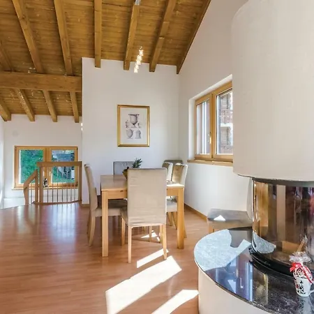 Chalet Alpin-snowball